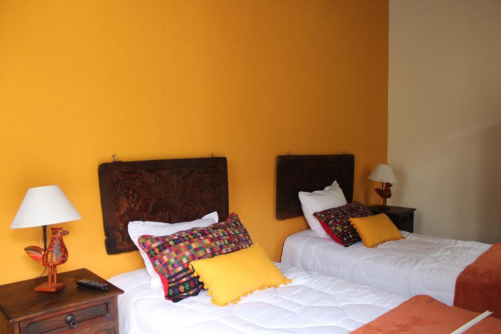 Casa Naranjo Bed & Breakfast Antigua Room photo