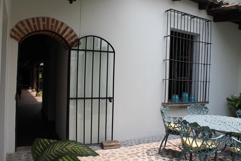 Casa Naranjo Bed & Breakfast Antigua Exterior photo