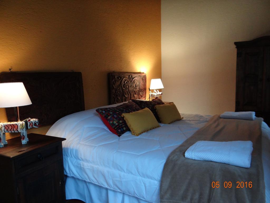 Casa Naranjo Bed & Breakfast Antigua Exterior photo